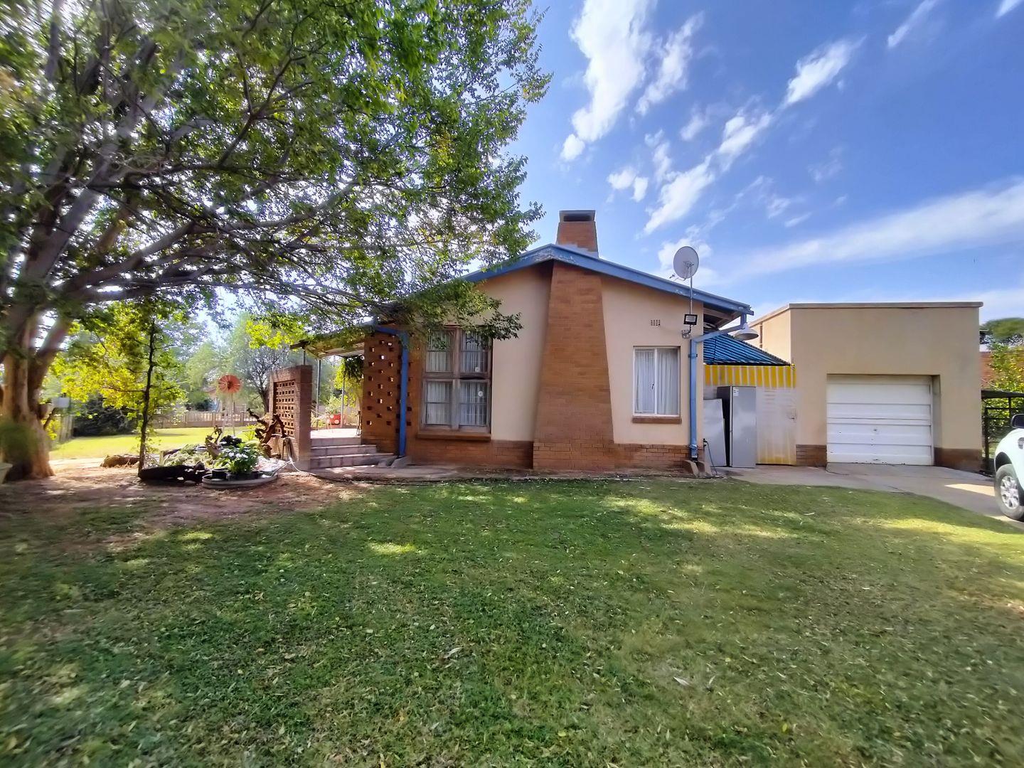 4 Bedroom House for sale in Warrenton P24112683359