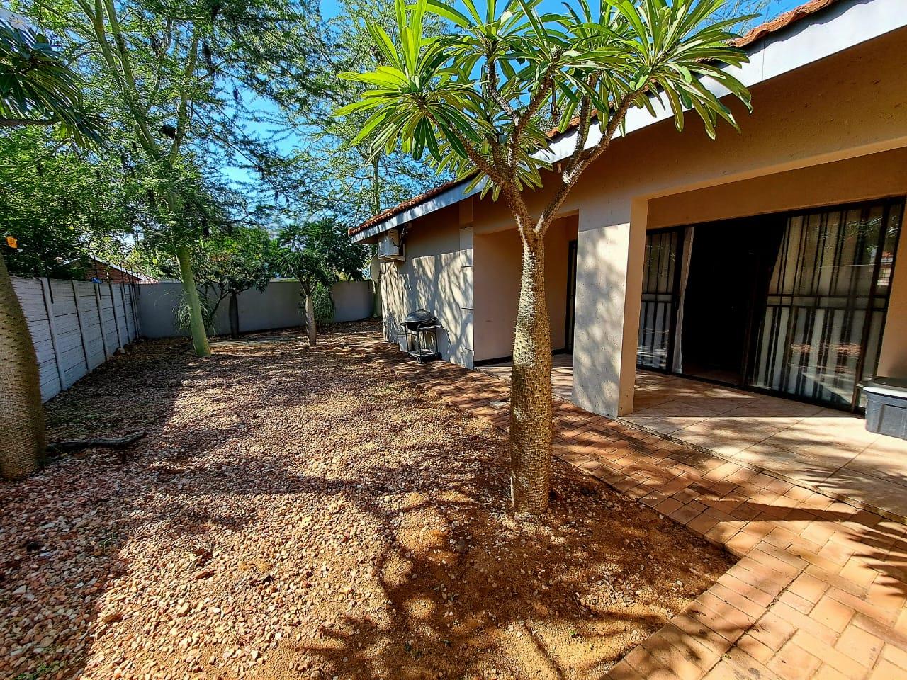 5 Bedroom House for sale in Lephalale P24112684182