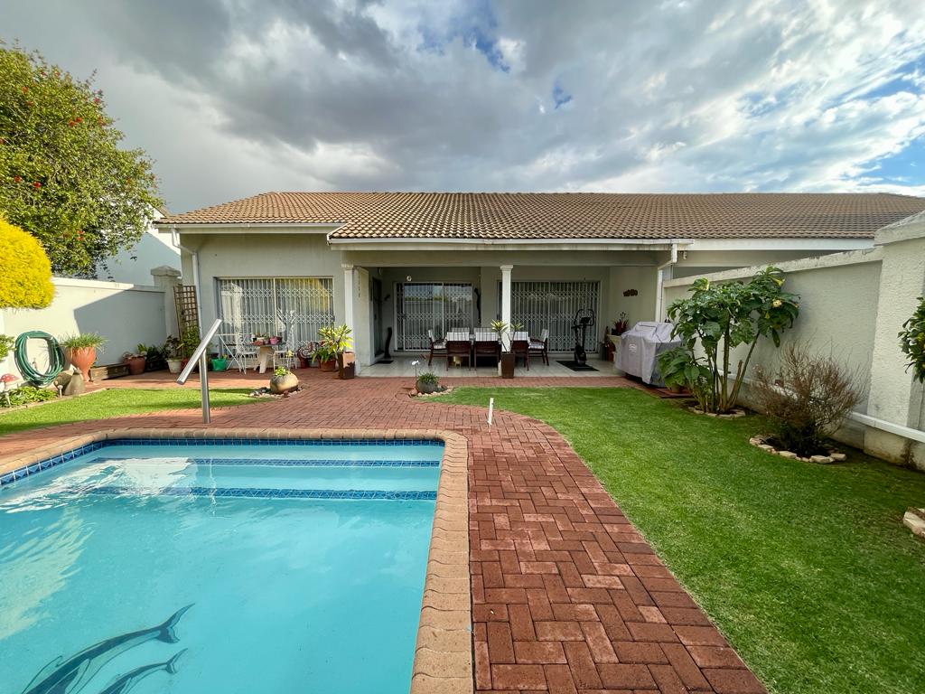 3 Bedroom Townhouse for sale in Three Rivers Proper P24112687404