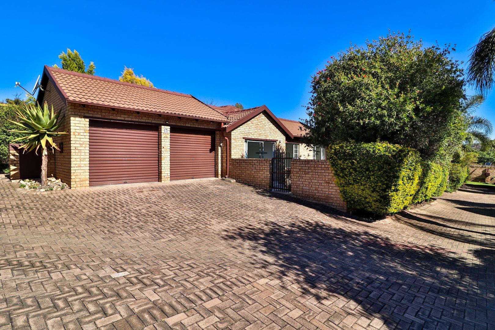 Honeydew Manor Property Property and houses for sale in Honeydew