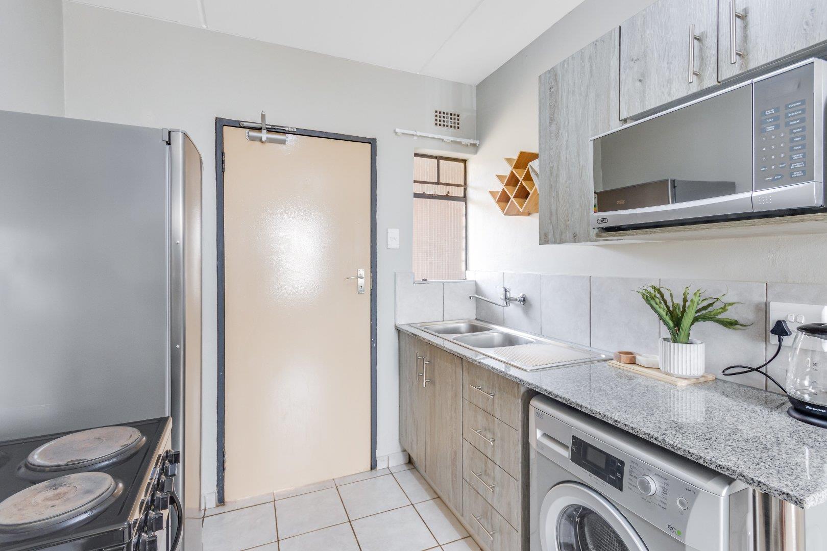 Leondale Property Apartments / flats for sale in Leondale