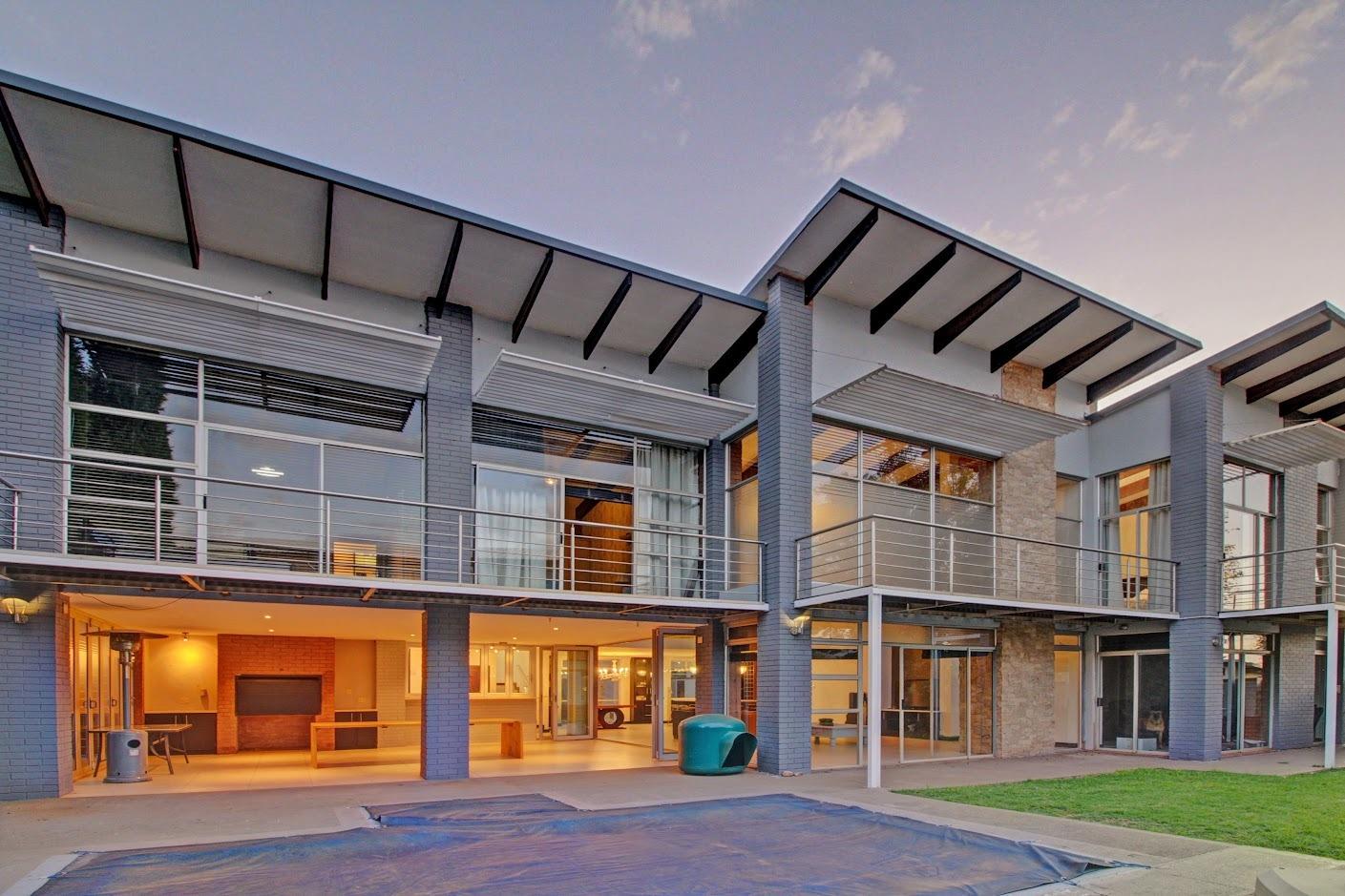 4 Bedroom House for sale in Olympus Country Estate P24112549237