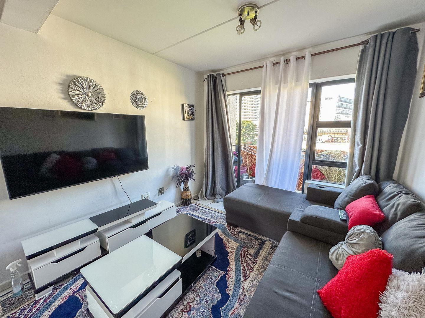 2 Bedroom Apartment / flat for sale in Boston P24112695413