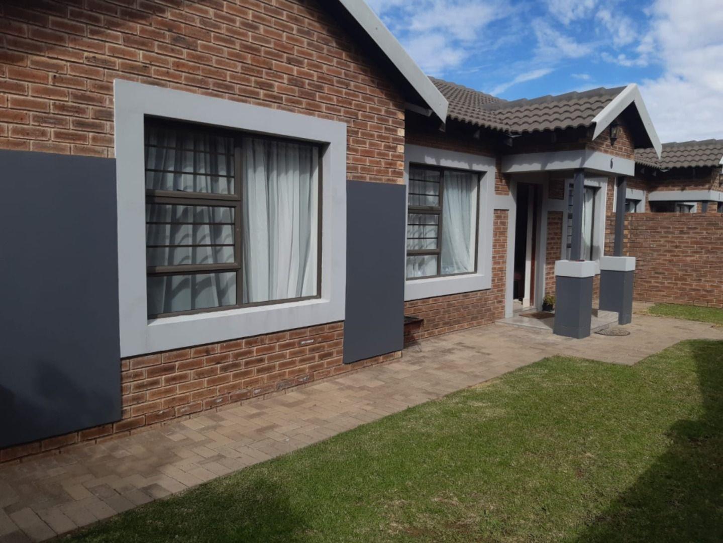Townhouses for sale in Bloemfontein Bloemfontein Property