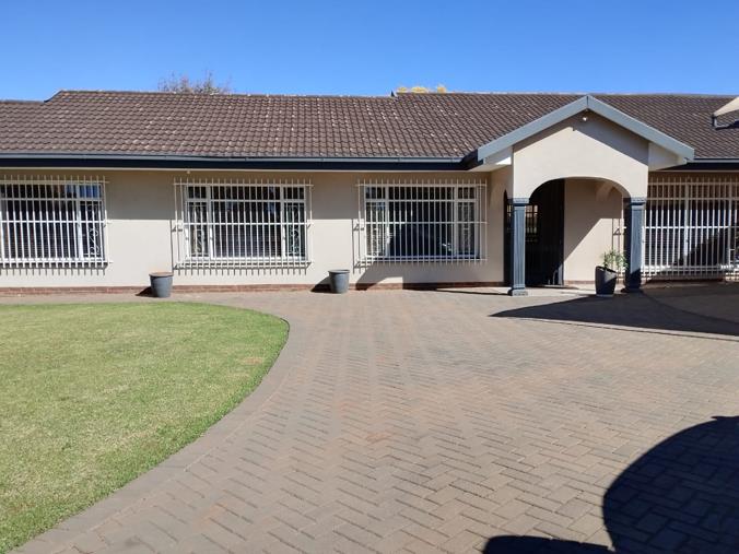 3 Bedroom House for Sale in Arcon Park