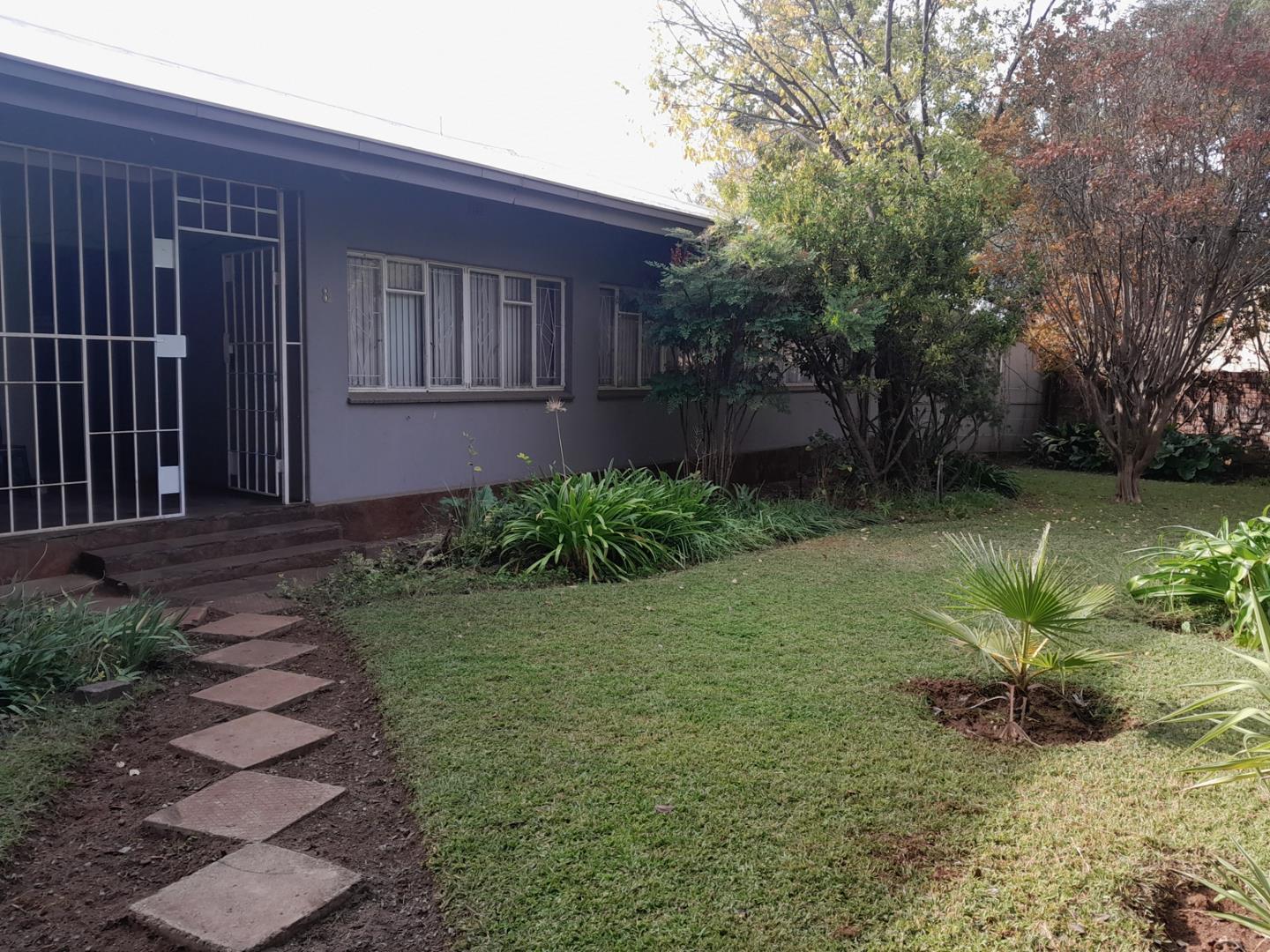3 Bedroom House for sale in Kuruman P24112698824
