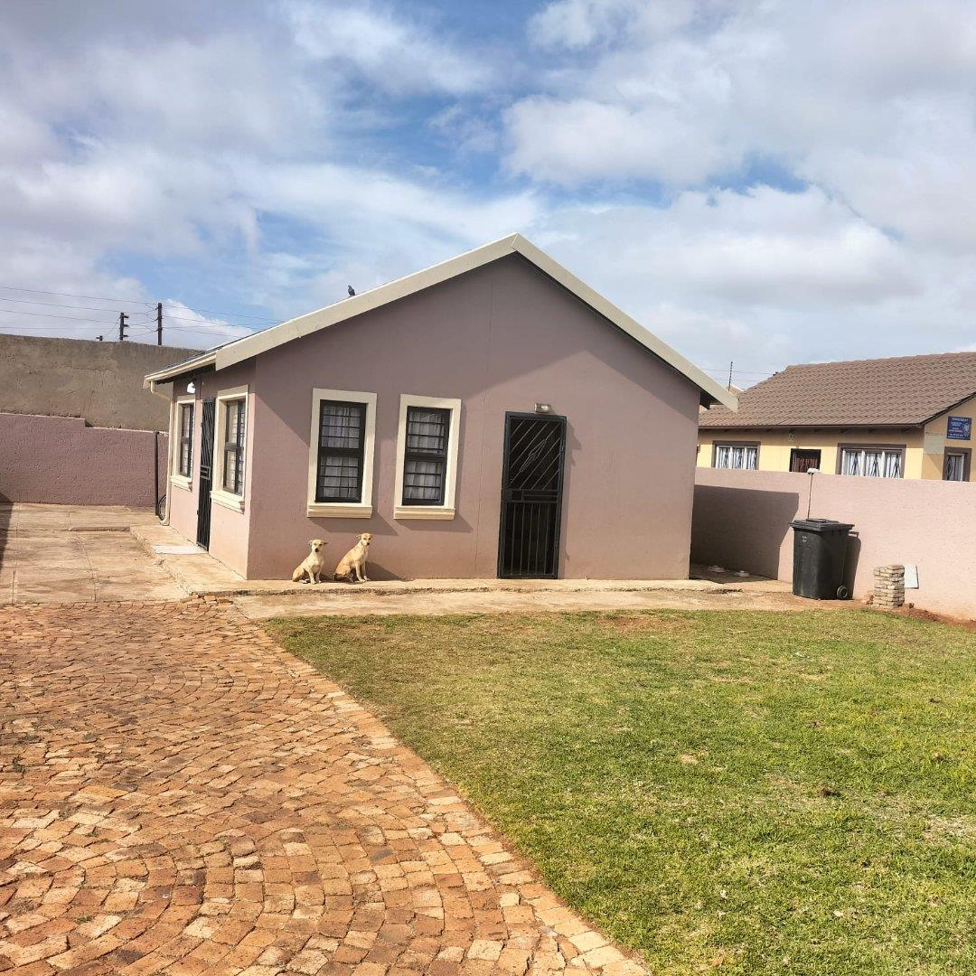 Protea Glen Property Property and houses for sale in Protea Glen