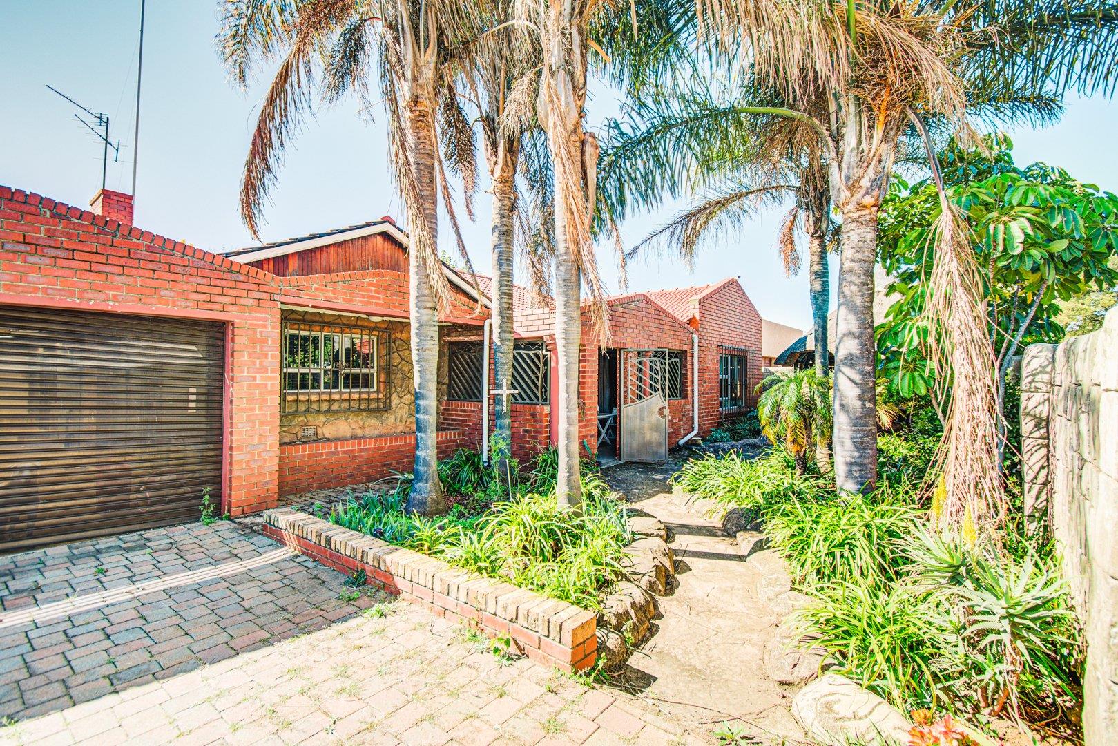 Cresslawn Property Property and houses for sale in Cresslawn