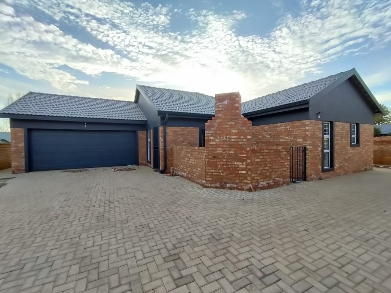 3 Bedroom House for sale in Baillie Park P24112705228