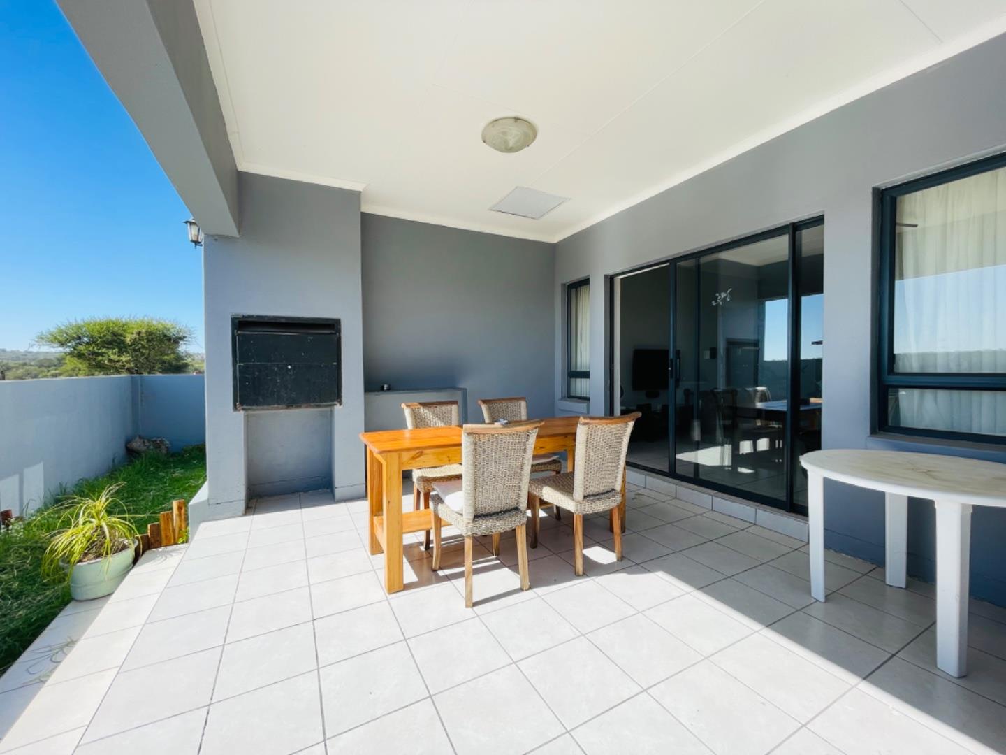 3 Bedroom House for sale in Woodhill Estate P24112708505