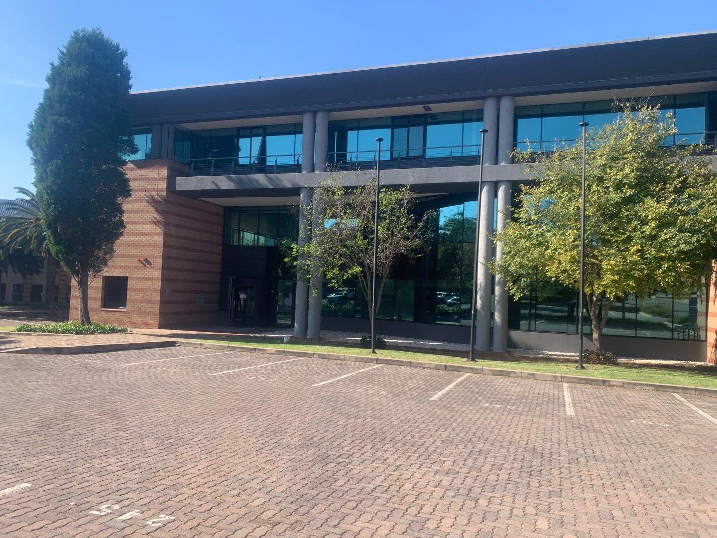 Commercial property to rent in Bedfordview P24112708753