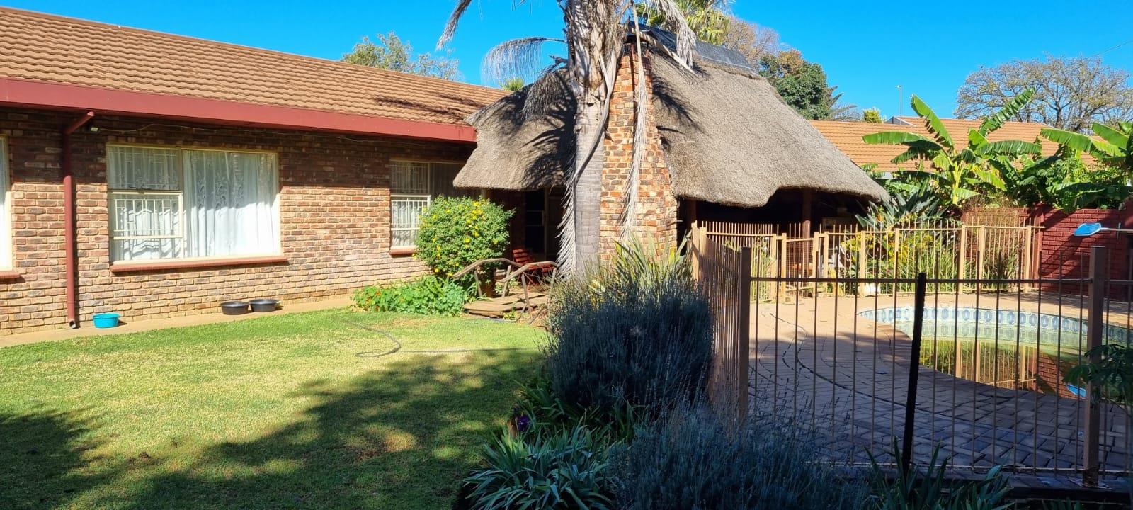 3 Bedroom House for sale in Lichtenburg P24112708910