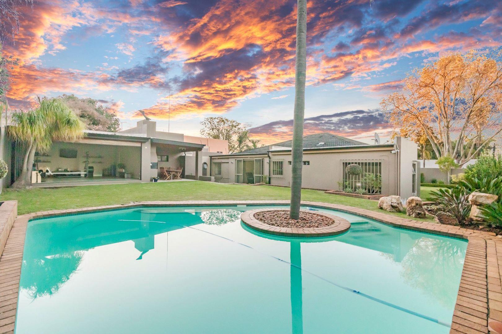 3 Bedroom House for sale in Orchards P24112713763