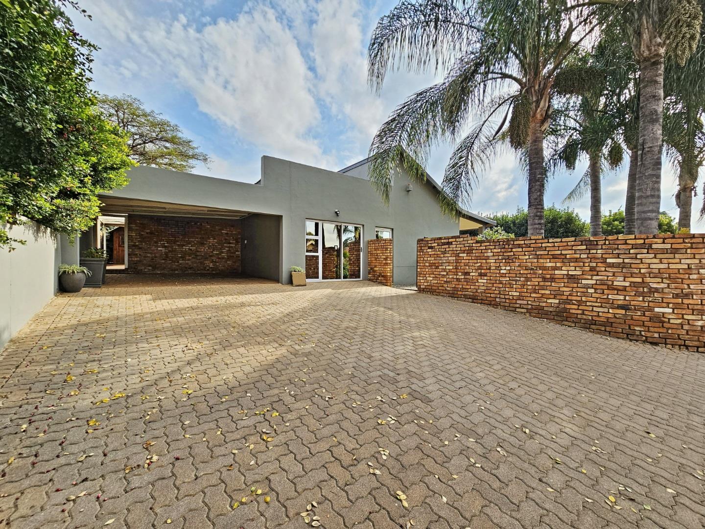 Moreleta Park Property Houses for sale in Moreleta Park