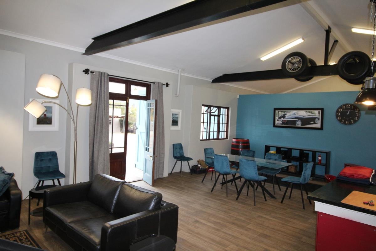 Property and houses to rent in Montagu Montagu Property