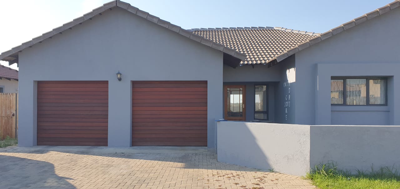 3 Bedroom House for sale in Woodhill Estate P24112720889