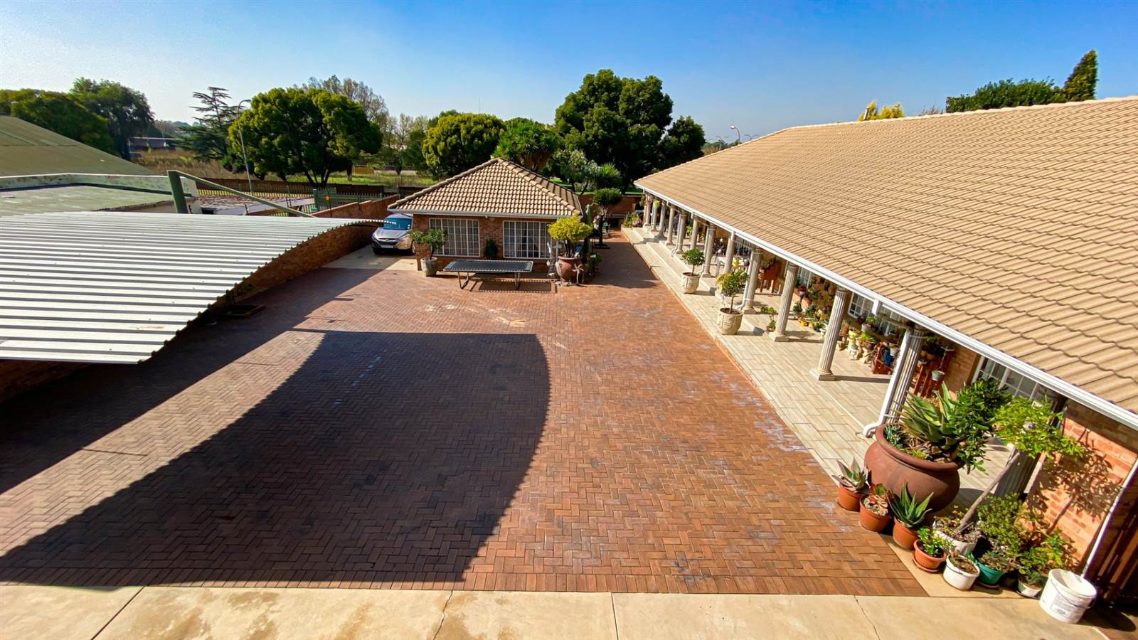 7 Bedroom House for sale in Kempton Park Ext 4 P24112721482