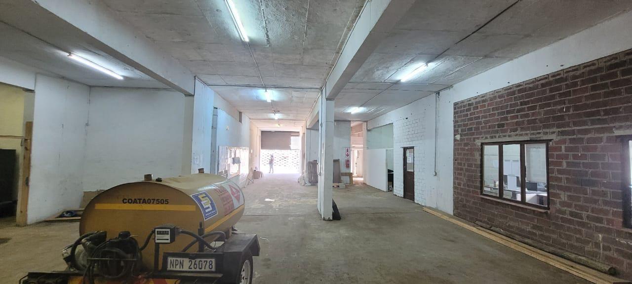 Industrial property to rent in Queensmead Industria P24112722009