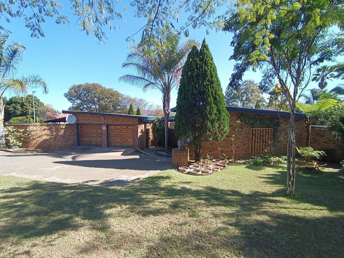 Aviary Hill Property Houses for sale in Aviary Hill