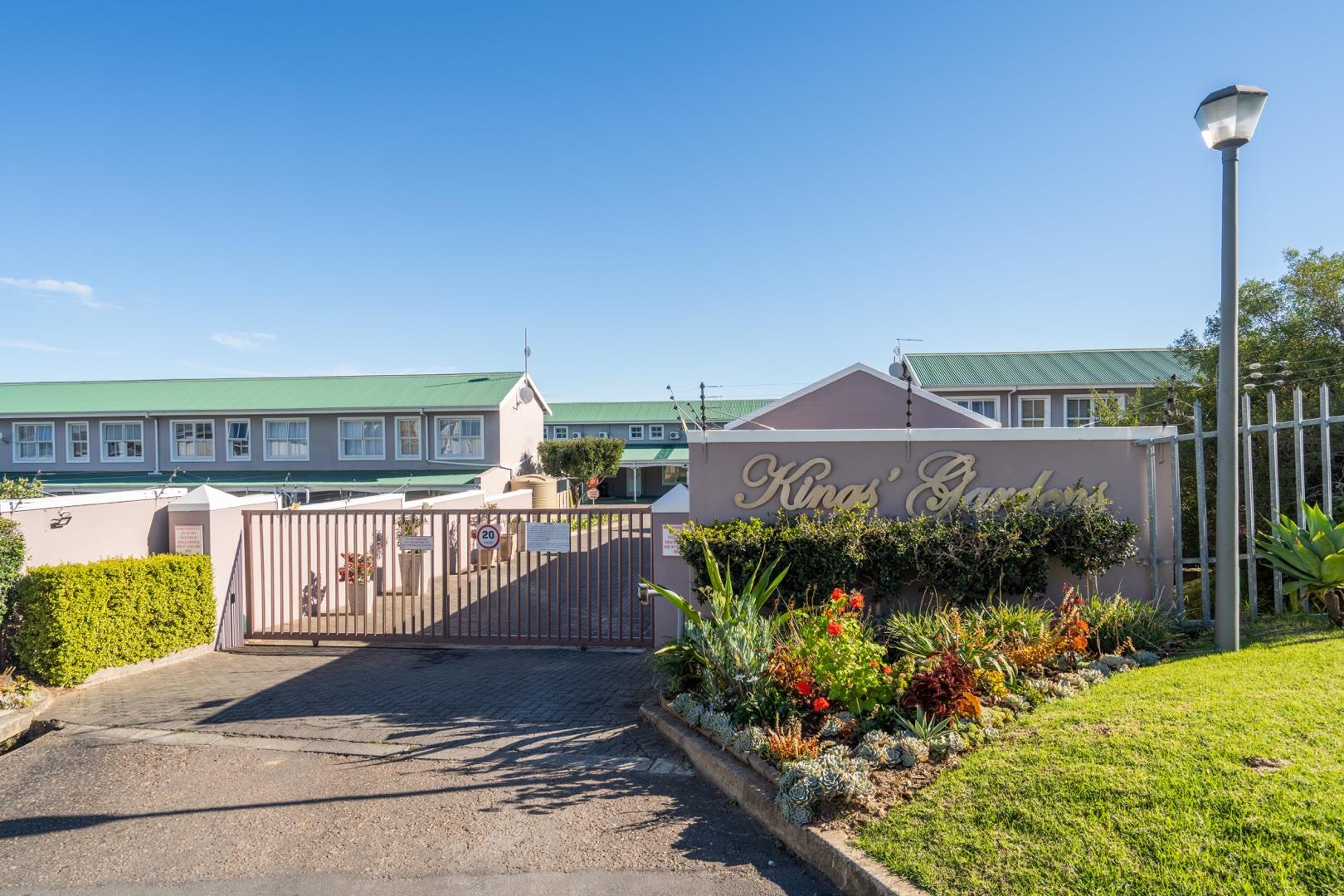 2 Bedroom Townhouse for sale in Oatlands North P24112727436