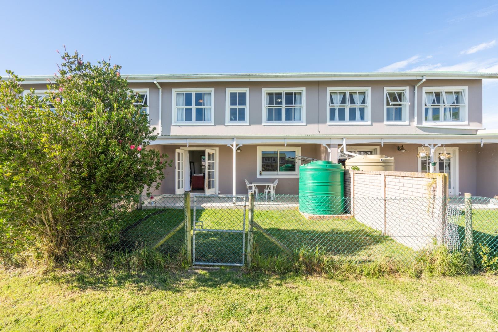 2 Bedroom Townhouse for sale in Oatlands North Kings Gardens, 4 Kings