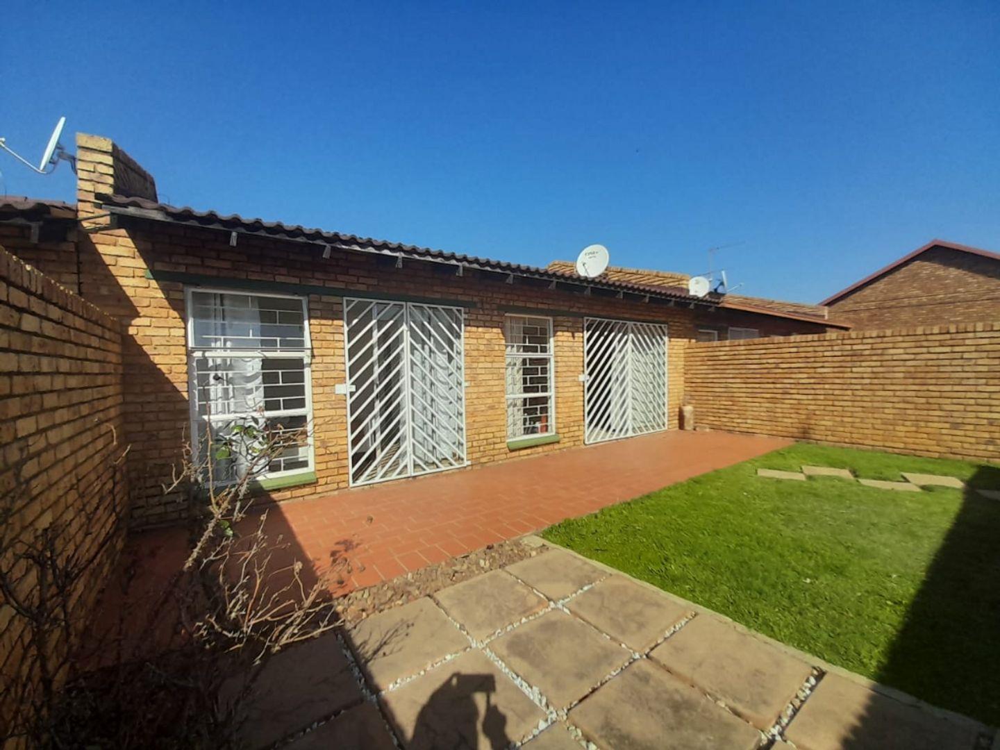 Kibler Park Property Townhouses to rent in Kibler Park