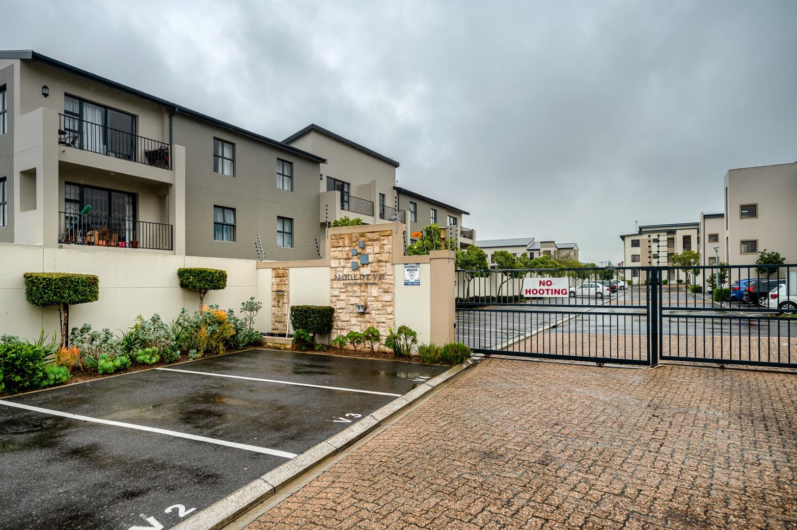 Burgundy Estate Property Property and houses for sale in Burgundy