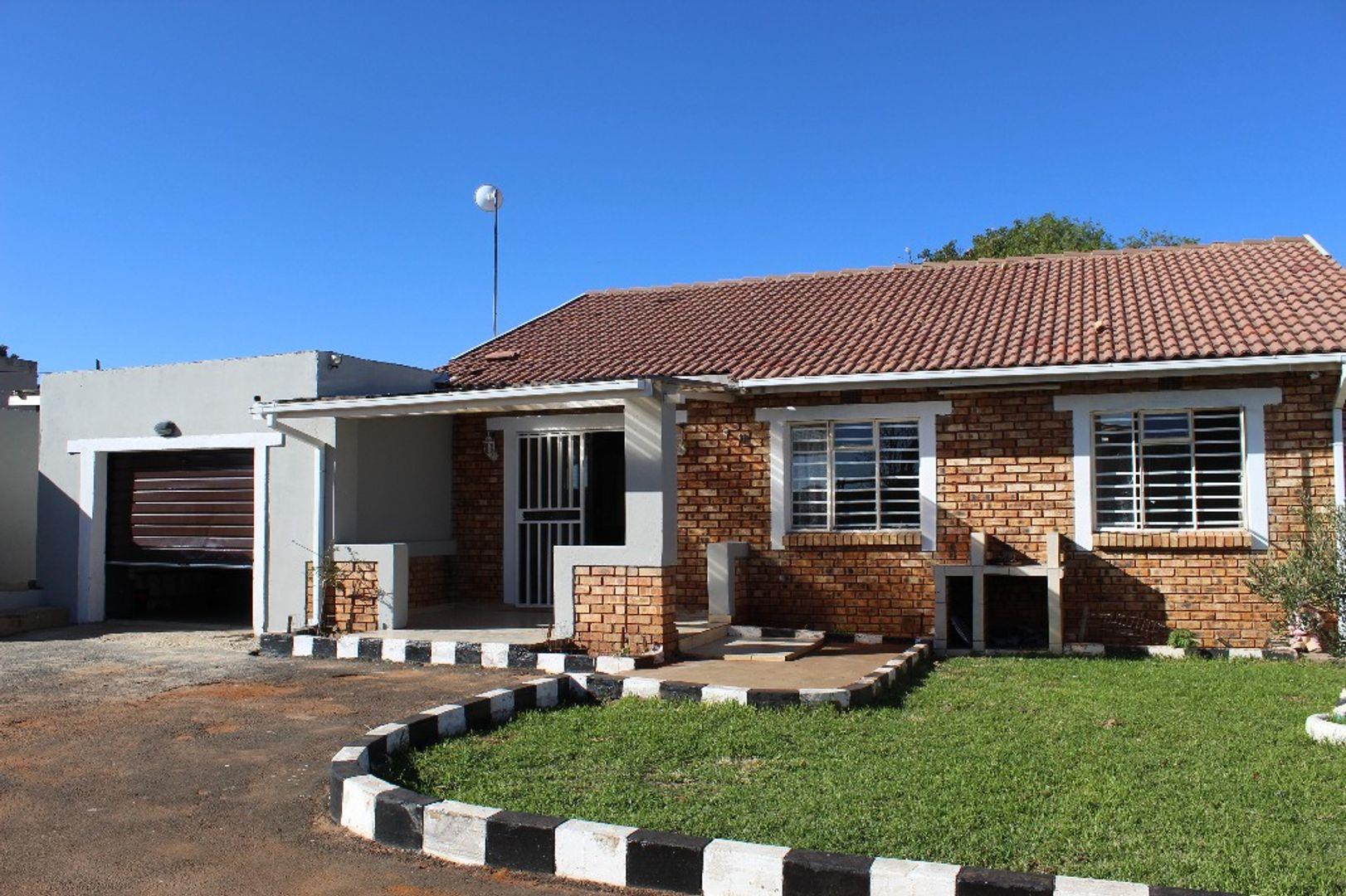 Westonaria Rural Property Houses for sale in Westonaria Rural