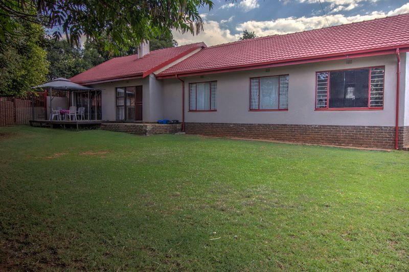 Birch Acres Property Property and houses for sale in Birch Acres