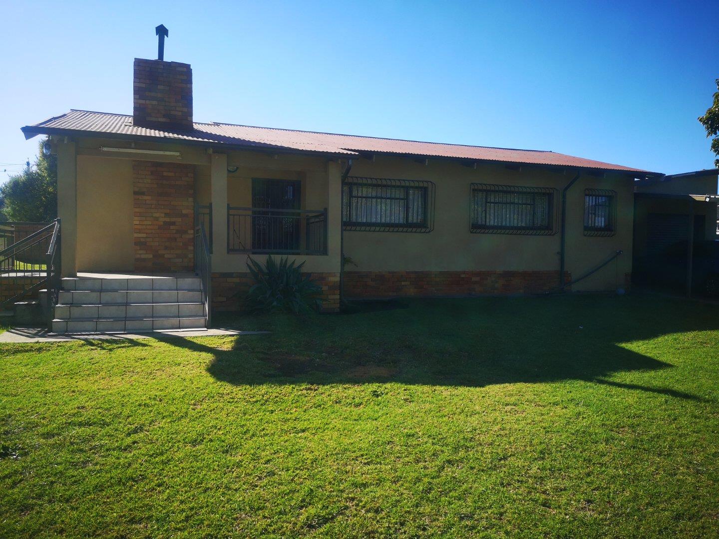 3 Bedroom House for sale in Witbank Ext 16 P24112736105