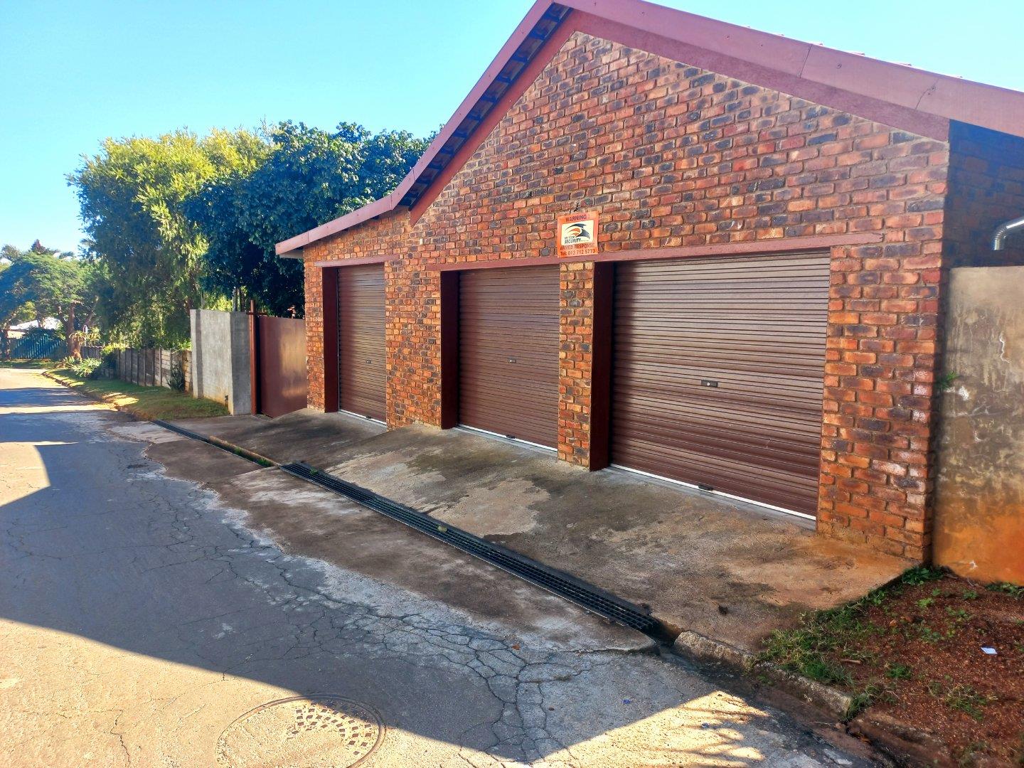 2 Bedroom House for sale in Barberton P24112737244