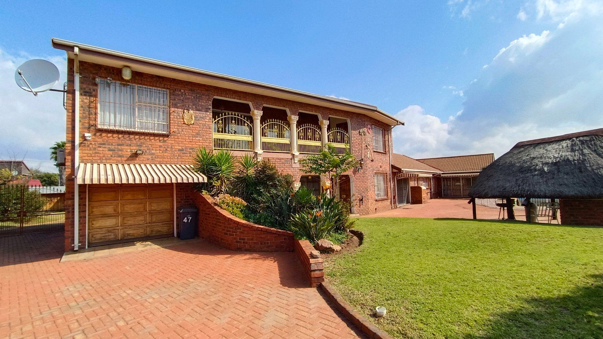 4 Bedroom House for sale in Ferryvale P24112737859