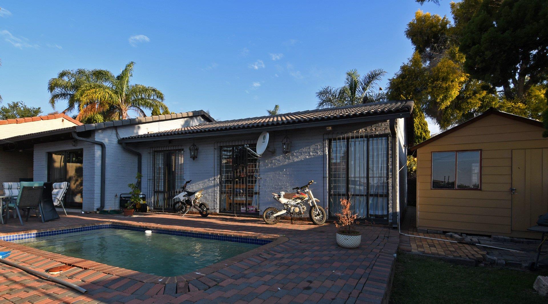 Allen's Nek Property Property and houses for sale in Allen's Nek