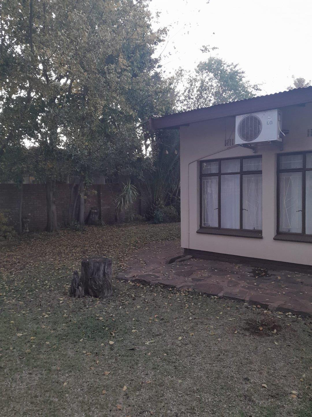 2 Bedroom House for sale in Kuruman P24113521109