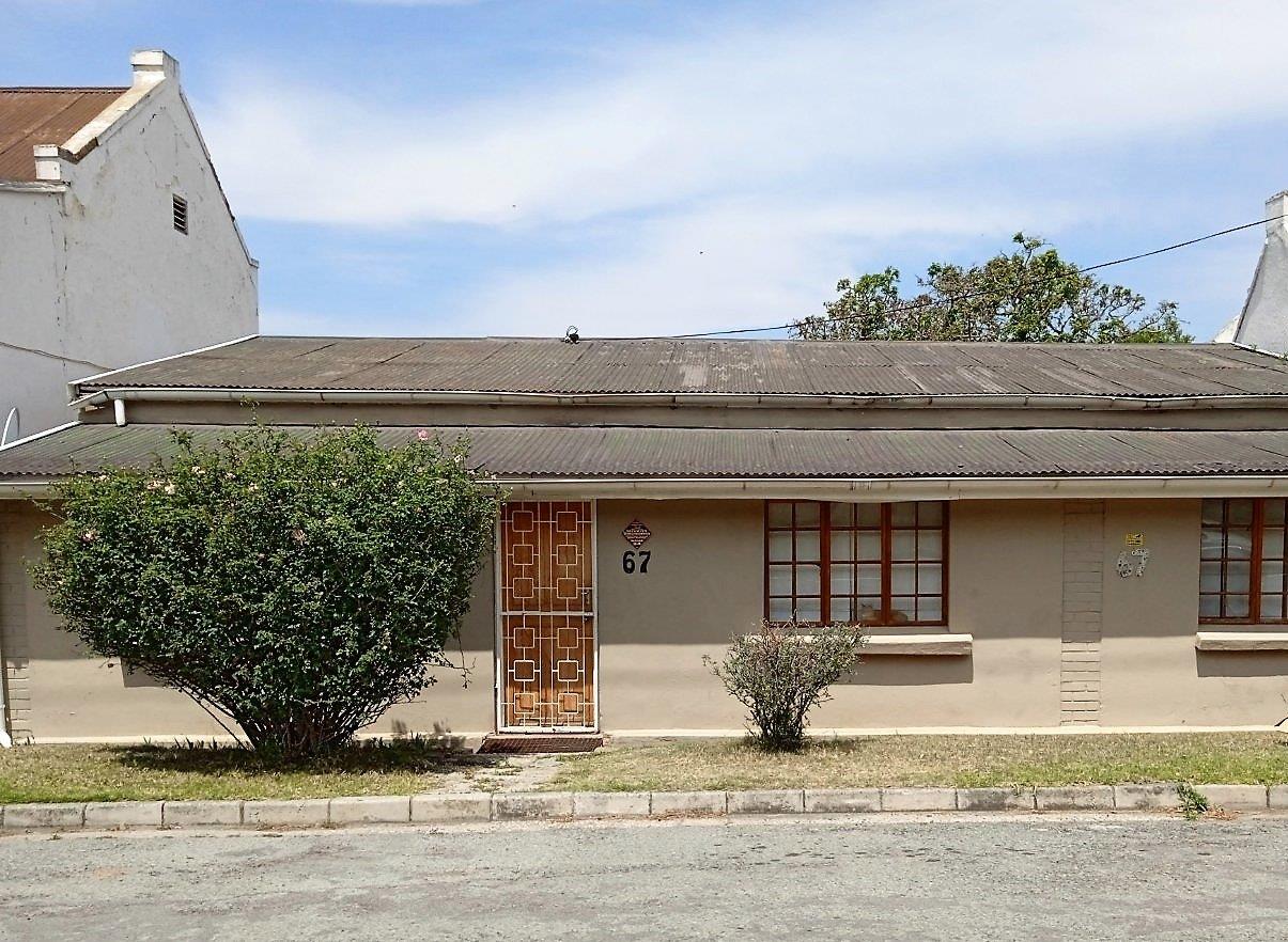 4 Bedroom House for sale in Somerset East P24112697122