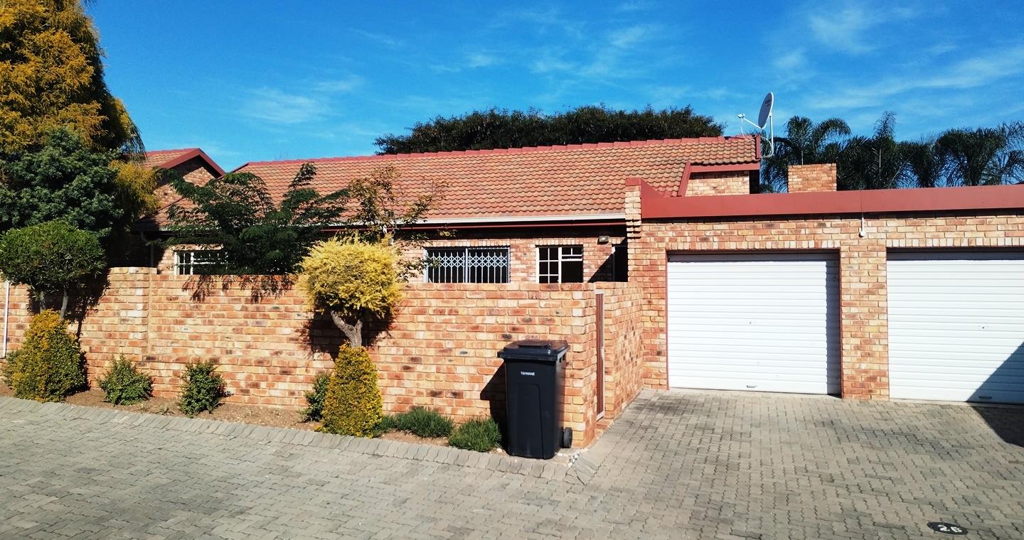 3 Bedroom Townhouse for sale in Amberfield 6890 Cape Cherry Walk