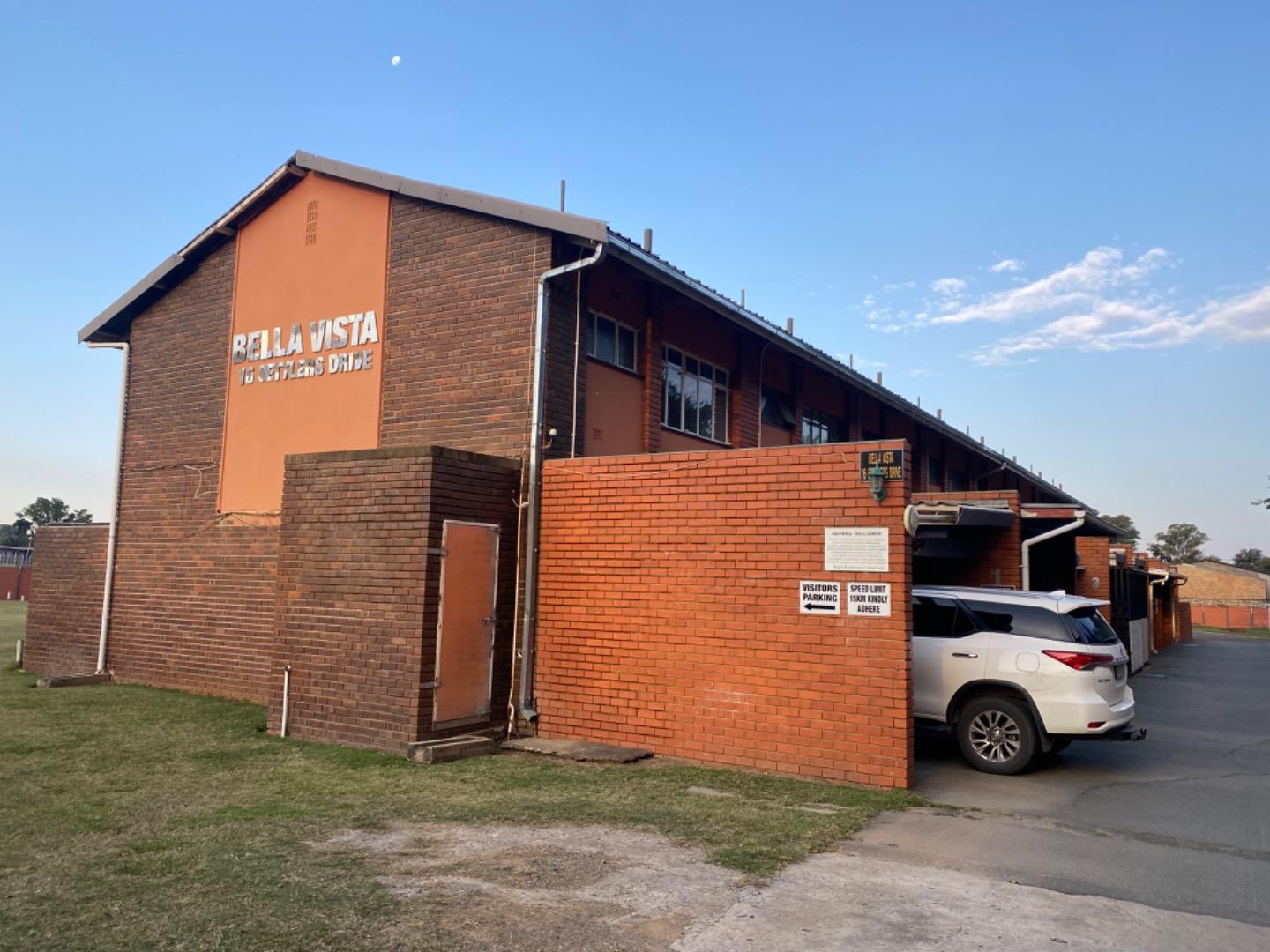 Ladysmith Central Property Townhouses to rent in Ladysmith Central