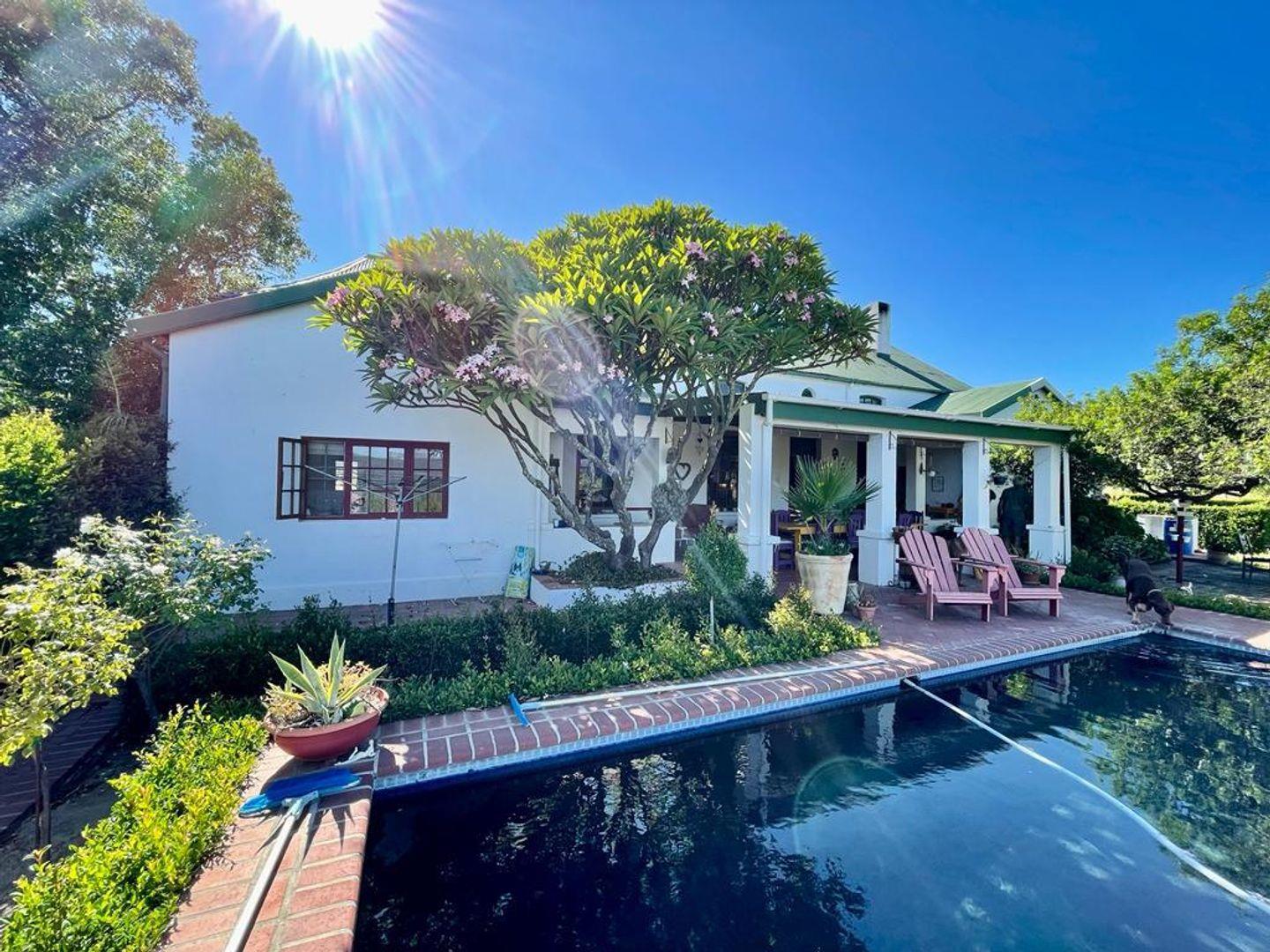 Farm for sale in Klein Drakenstein 2/31575 Kleinbosch Road P24