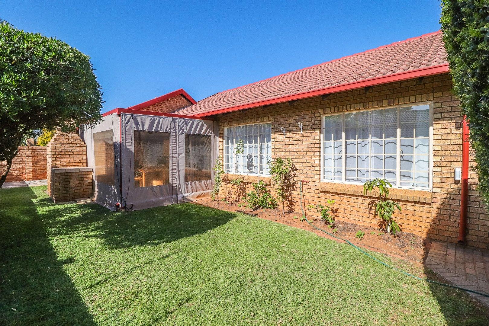 Die Wilgers Property Townhouses for sale in Die Wilgers Property24