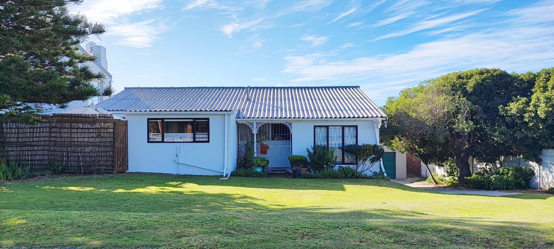 5 Bedroom House for sale in Kleinbaai 62 Perlemoen Street P24112748891