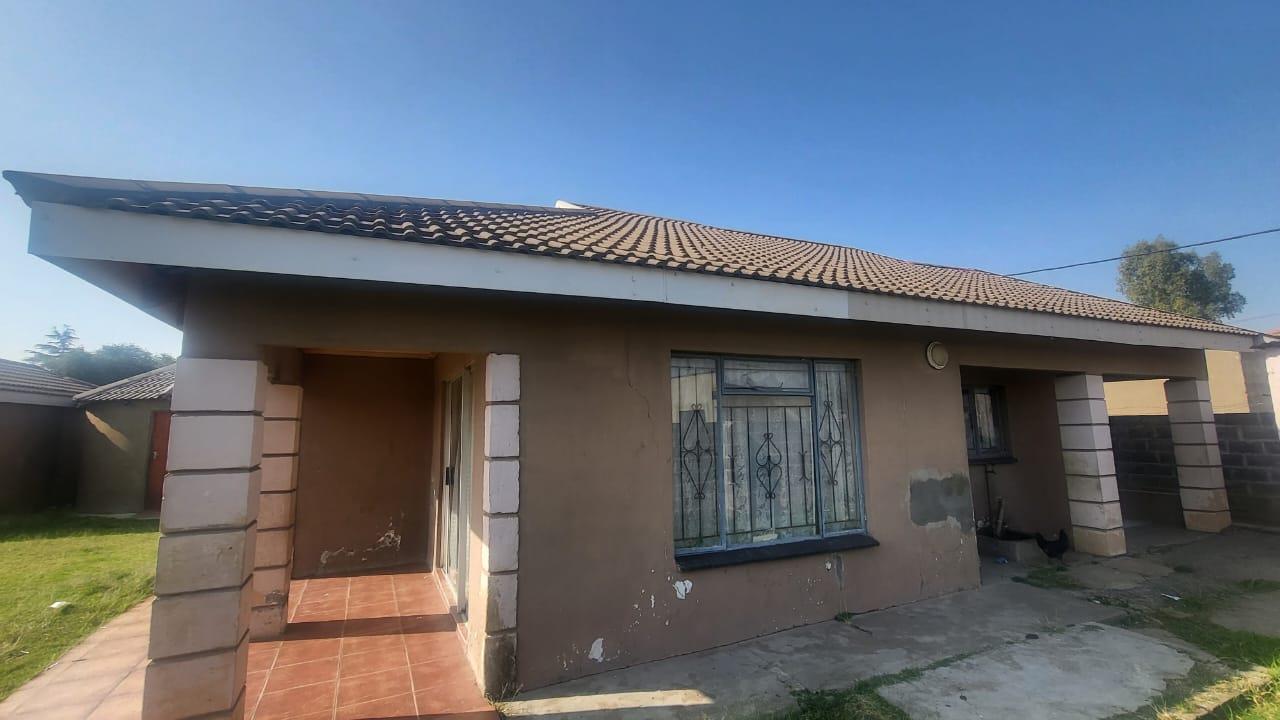 Madadeni Property Property and houses for sale in Madadeni