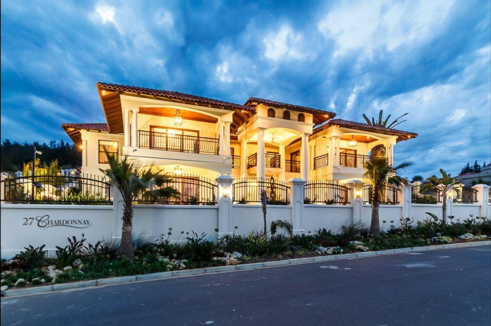 4 Bedroom House for sale in Oude Westhof 27 Chardonnay Street P24