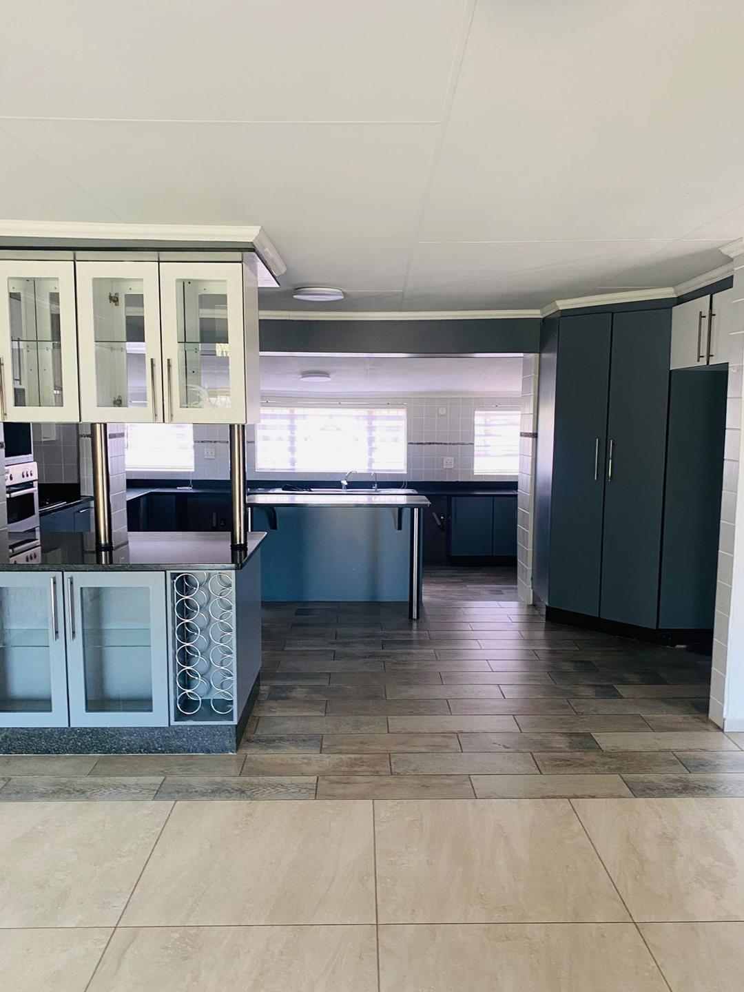 5 Bedroom House for sale in Walker Fruit Farms P24112751452