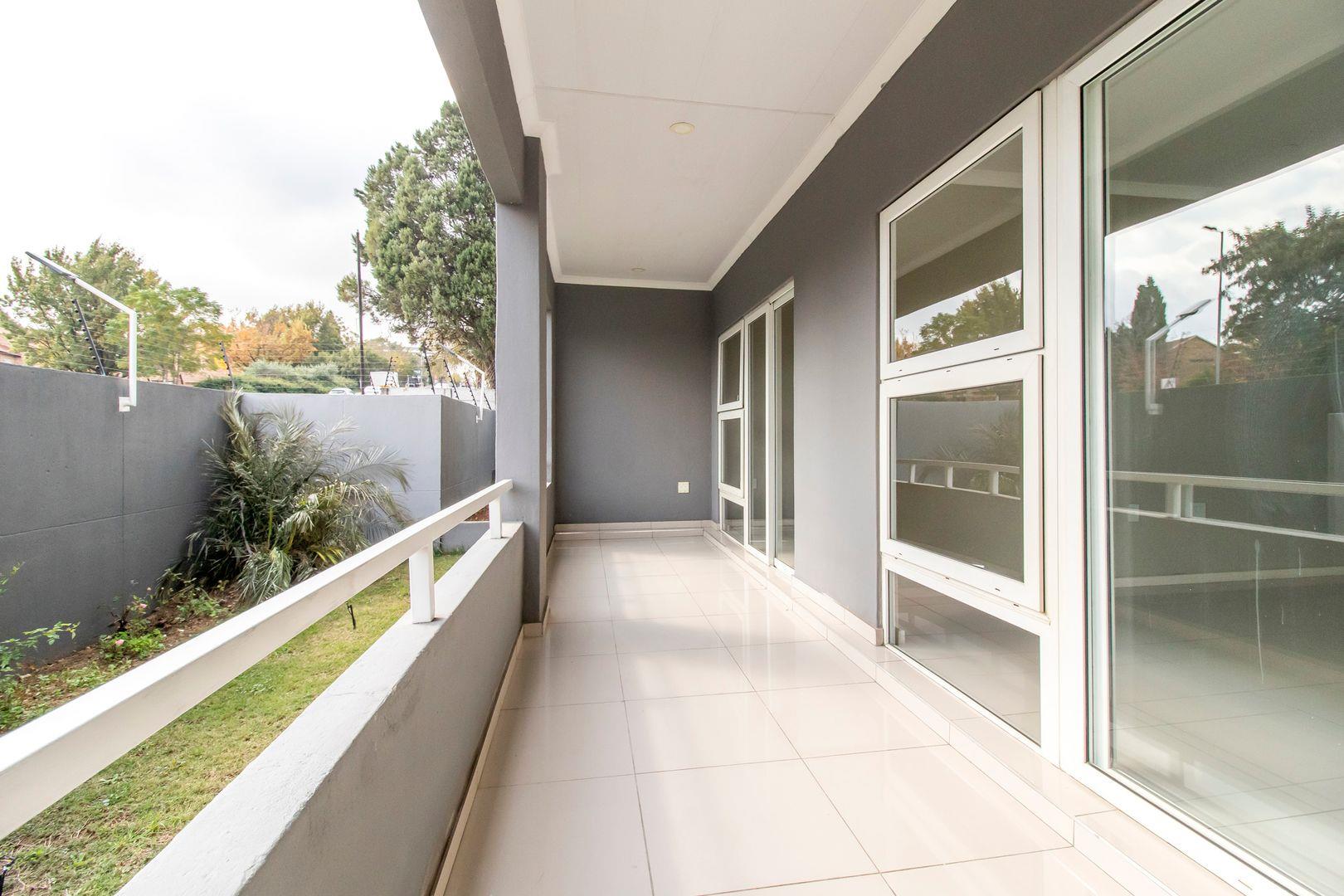 3 Bedroom Apartment / flat for sale in Morningside Manor P24112751665