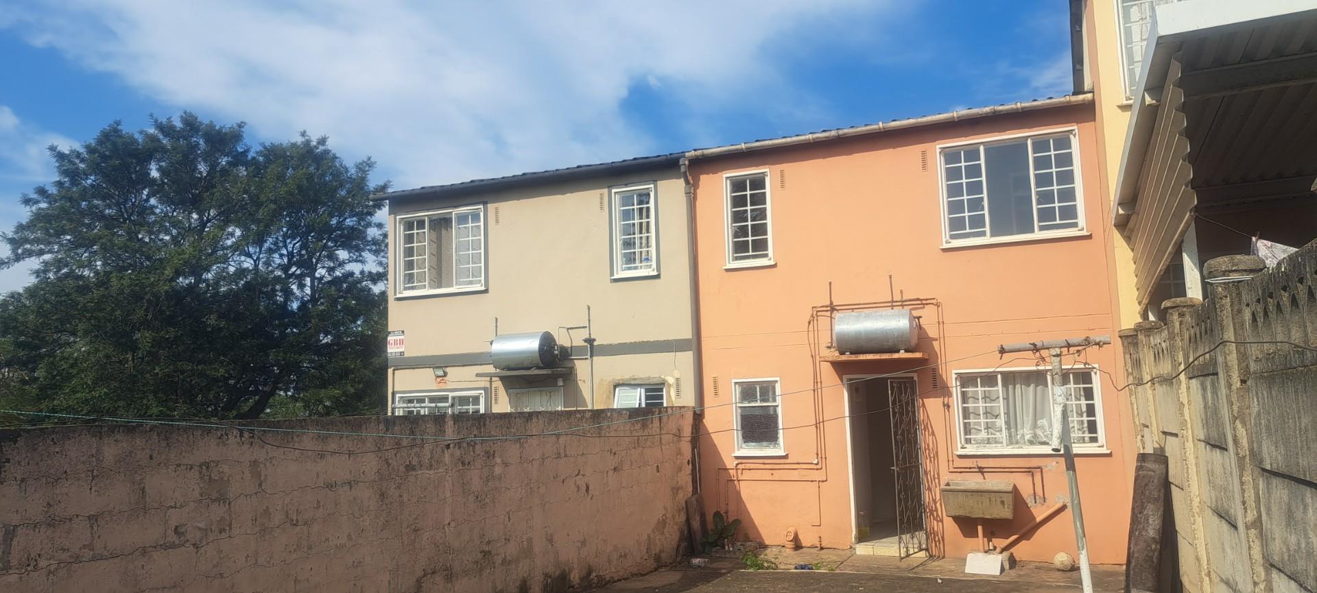 2 Bedroom Townhouse for sale in Phoenix Industrial P24112753112