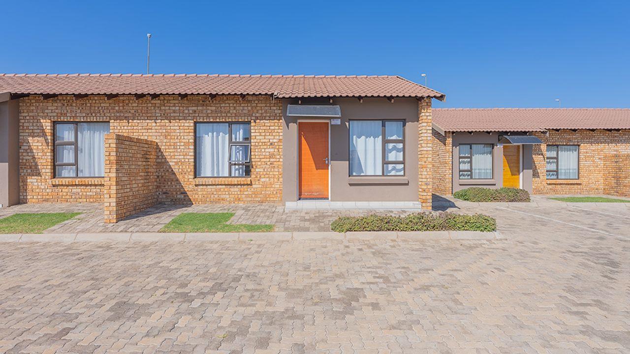 Dawn Park Property Townhouses for sale in Dawn Park