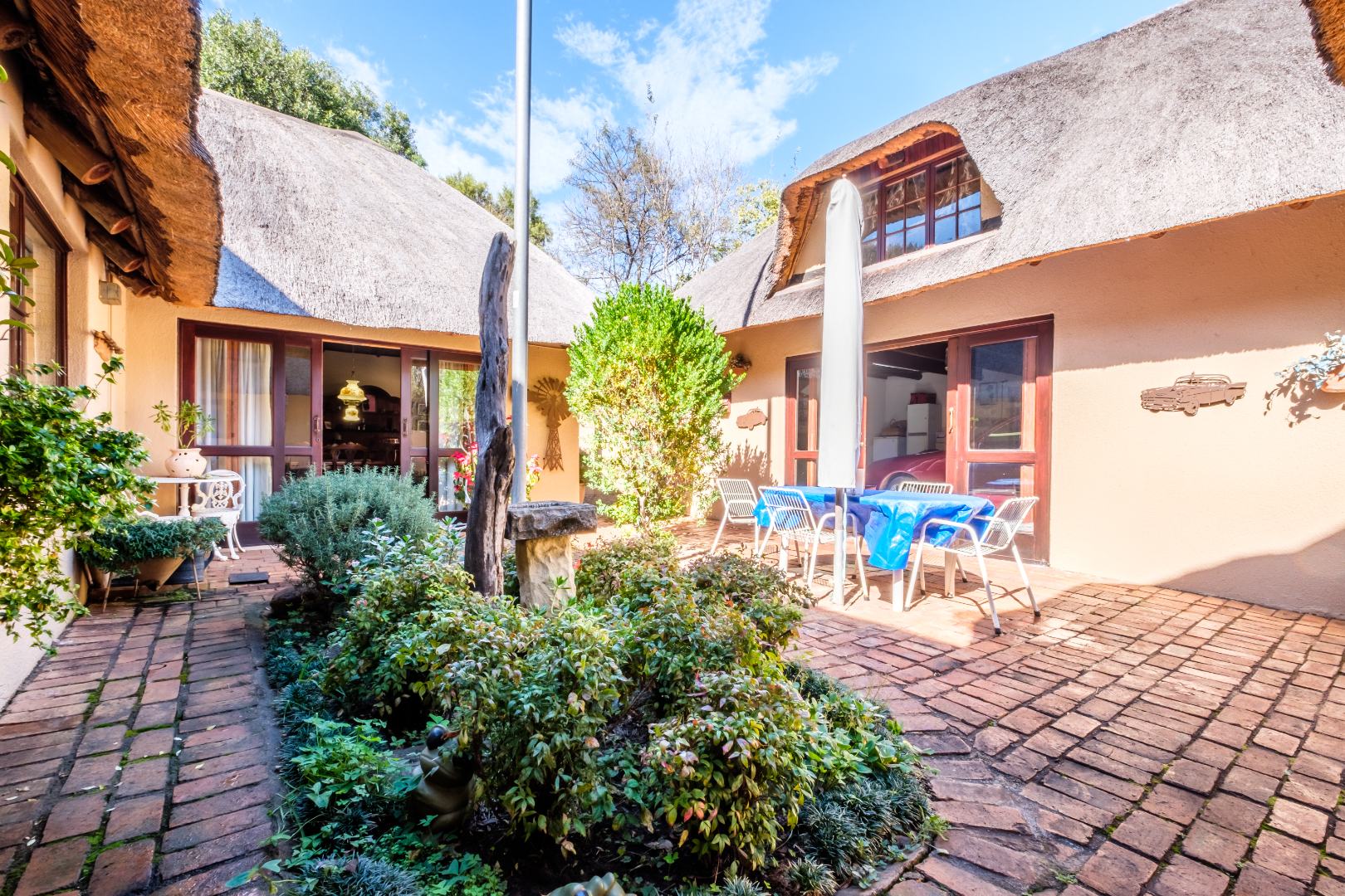 4 Bedroom House for sale in Lakeland Estate P24112754754