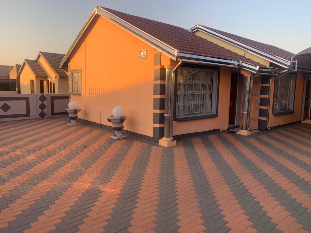 3 Bedroom House for sale in Mabopane 6358 Pheladi Street P24112757156