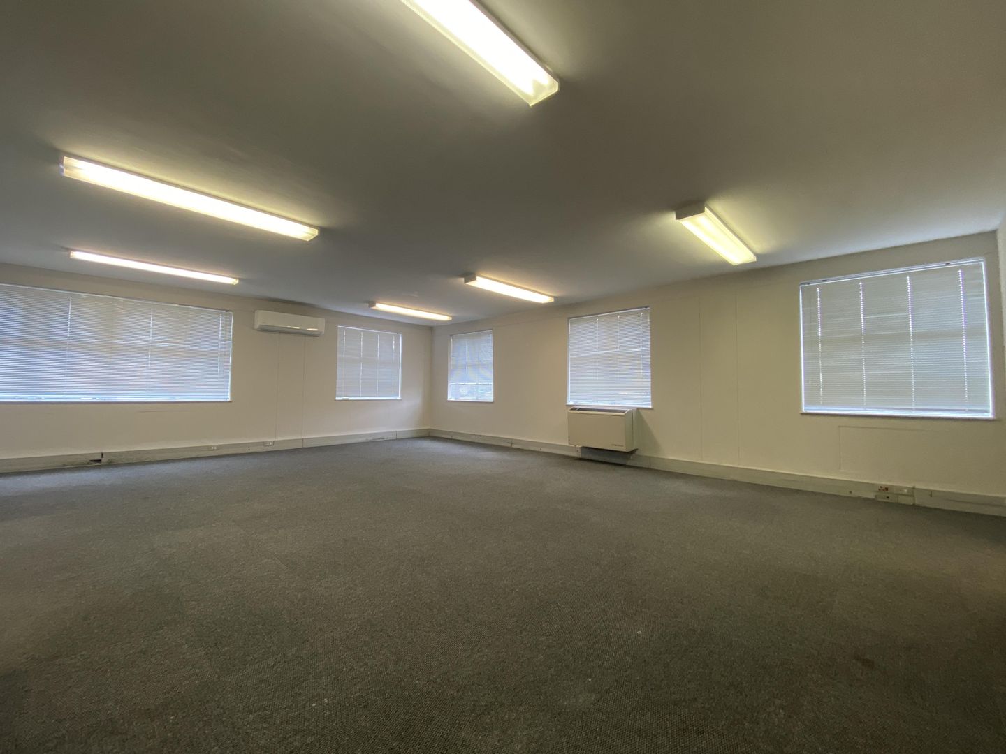 Montague Gardens Property Commercial property to rent in Montague