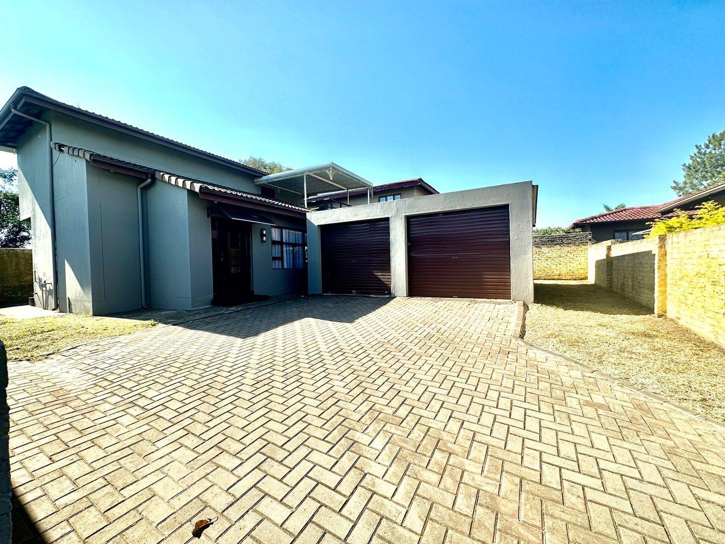3 Bedroom House for sale in Empangeni Central P24112756805